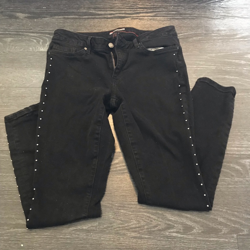 Black Tommy Hilfiger jeans